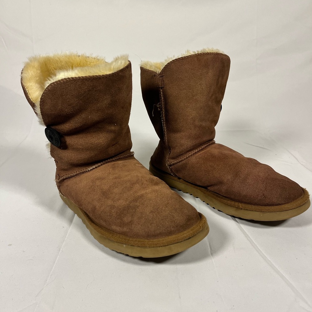 UGG Australia Bailey Button Boots 5803 Chestnut Brown Suede Women's Size 10